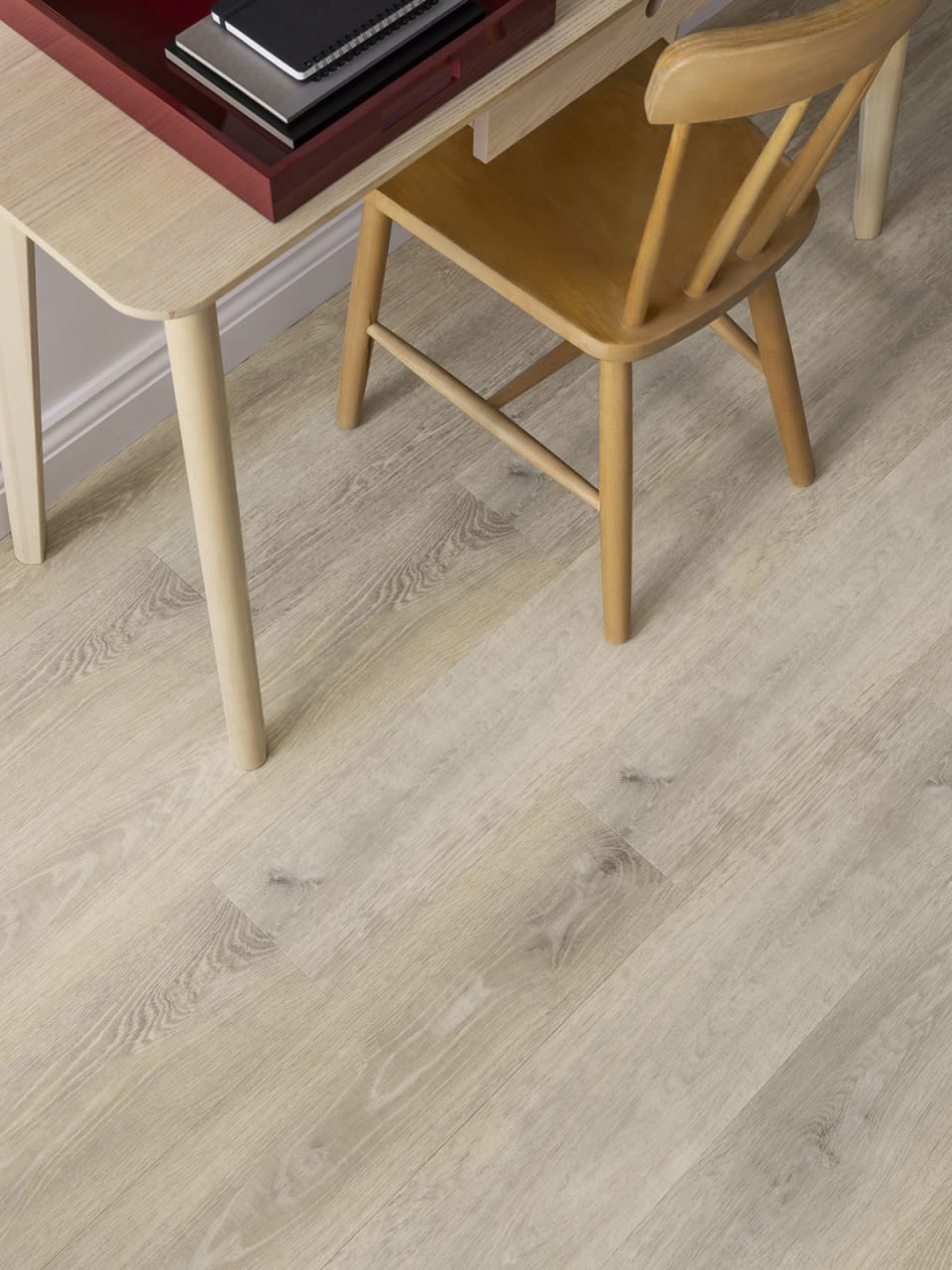 Blanched Oak: Beautifully designed LVT wood flooring from the